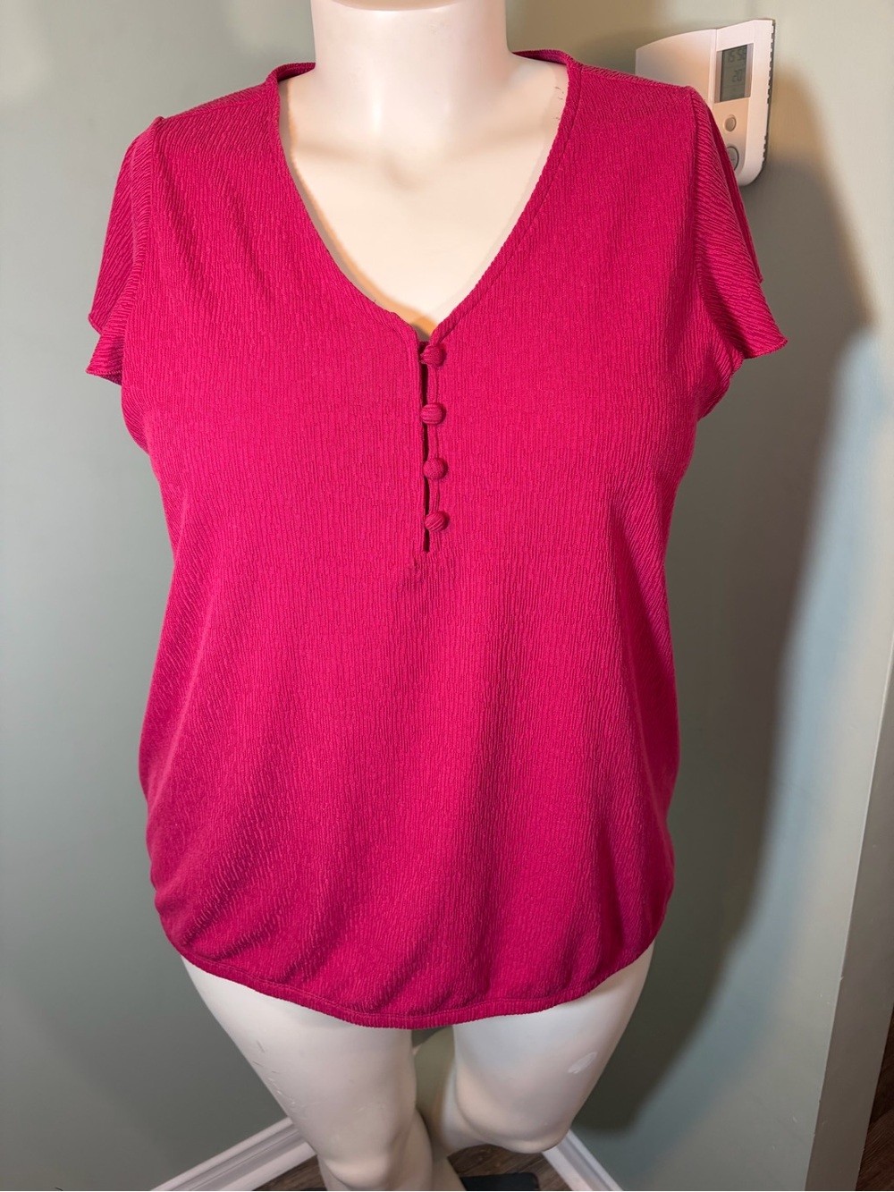 14. Pennington Women’s Fuchsia Button-Front Short Sleeve Top